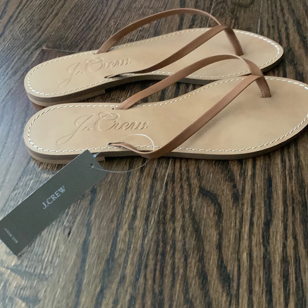 J Crew size 8 neutral flip flops